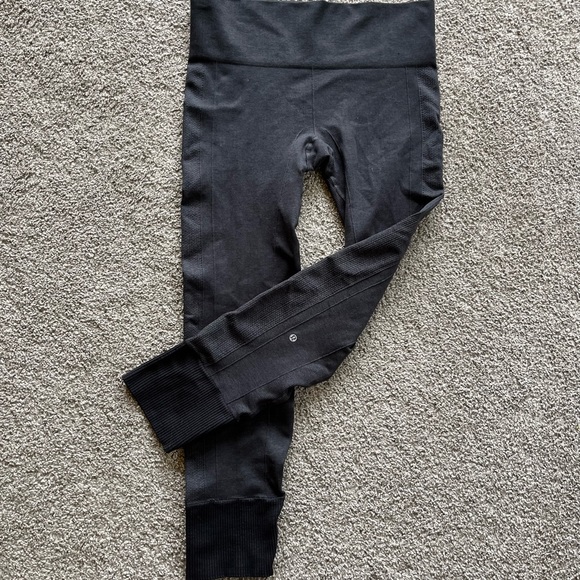 Lululemon Ebb to Street - Picture 1 of 3